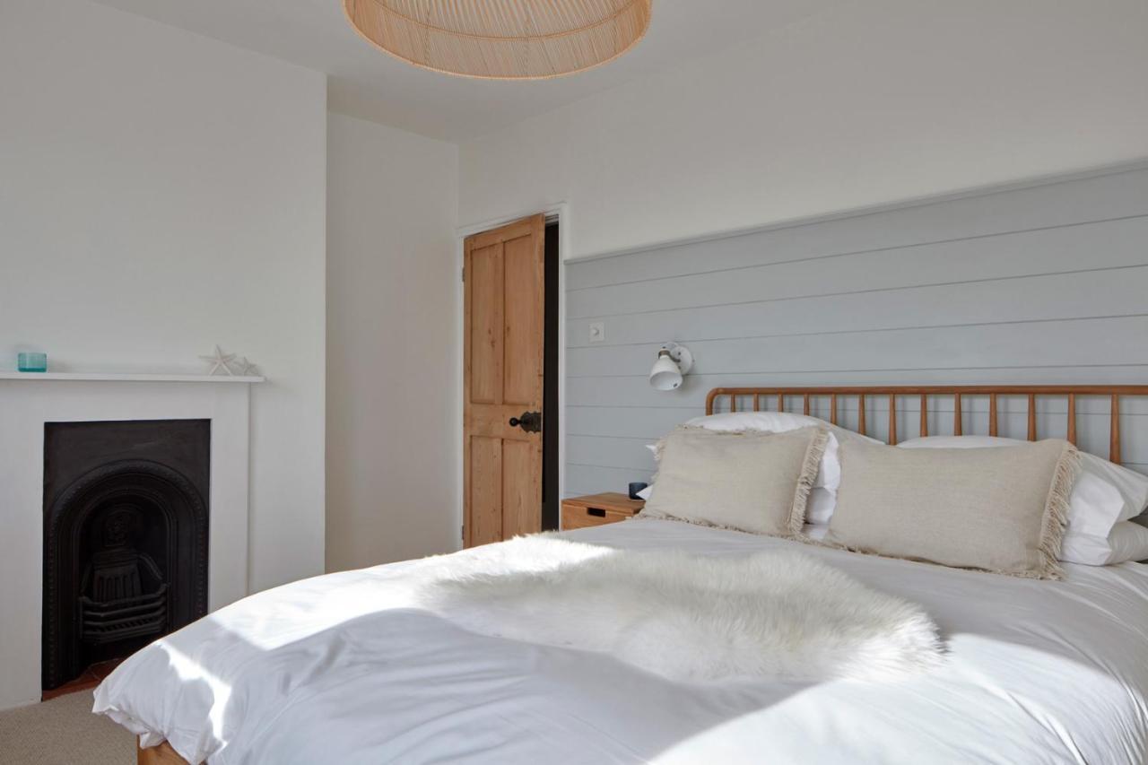 A Cool Coastal Retreat On Kingsdown Beach - The White House Villa Deal Kültér fotó