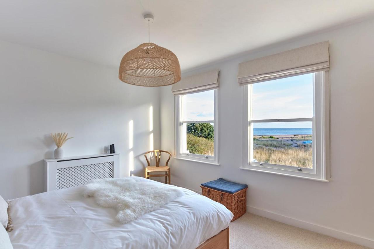A Cool Coastal Retreat On Kingsdown Beach - The White House Villa Deal Kültér fotó